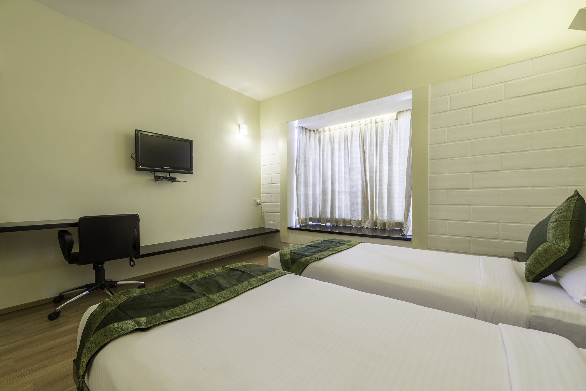 Treebo Trend Spektrum Suites Майсуру Екстер'єр фото