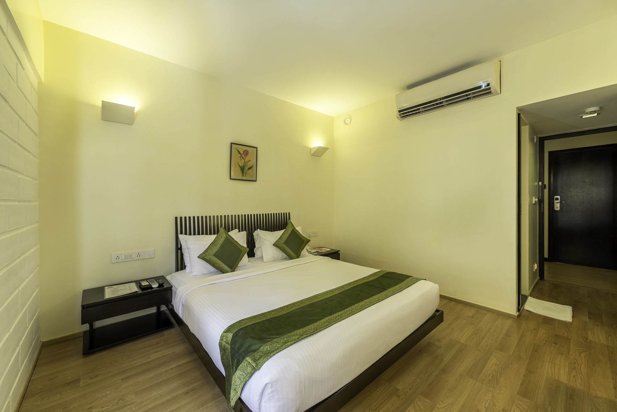 Treebo Trend Spektrum Suites Майсуру Екстер'єр фото